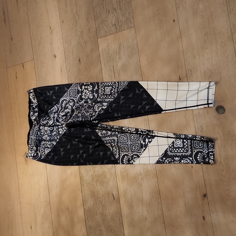 Urban Outfitters Without Walls High Waisted Leggings M